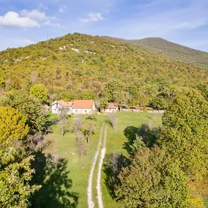 Sokol - Secret Forest House Gracac (Zadar)